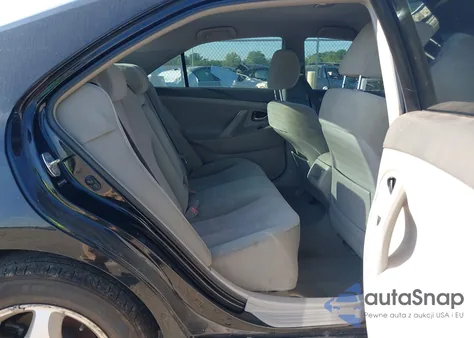 2010 Toyota Camry z USA, uszkodzony, nr VIN 4T4BF3EK0AR014852